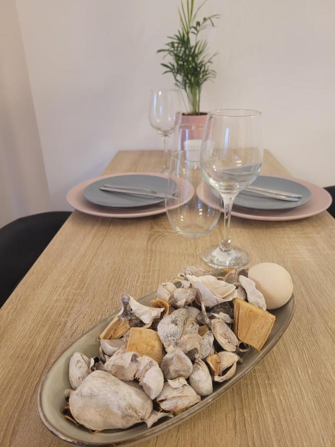 Rose Apartment เปตช์ ภายนอก รูปภาพ